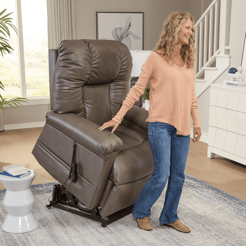 UltraComfort Artemis Medium-Large Zero Gravity Lift Recliner UC562